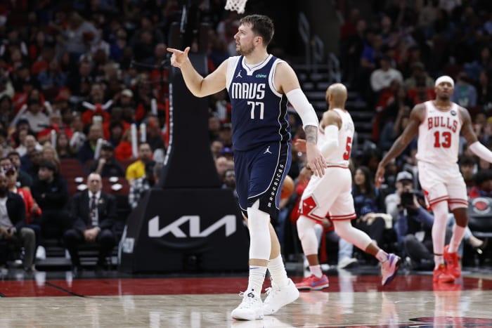 Luka Doncic, Dallas Mavericks, Chicago Bulls